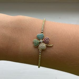 Clover charm bracelet 🍀
